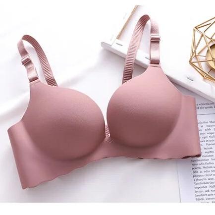 Lifting bra for a discreet, natural curve