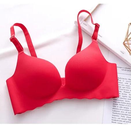 Lifting bra for a discreet, natural curve