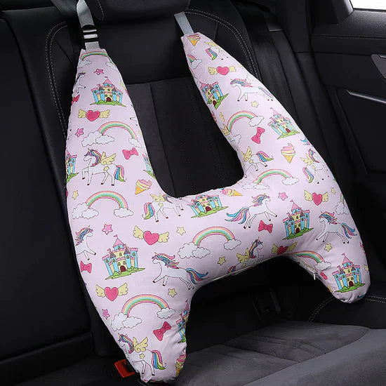 Children's travel pillow with secure fit