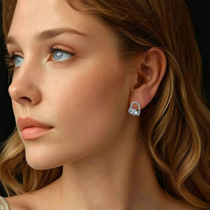 Kolczyki dla psa śpiącego wykonane ze srebra próby 925