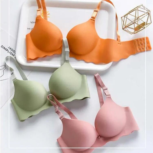 Lifting bra for a discreet, natural curve