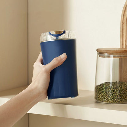 Prepare your food in record time with this electric grinder
